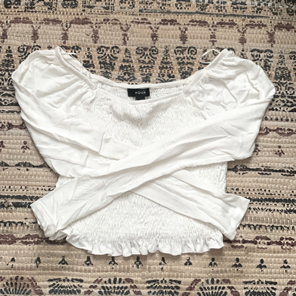 Aqua white ruched crop long sleeve shirt